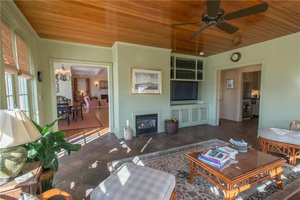 516 Reach Road Sedgwick ME 04673