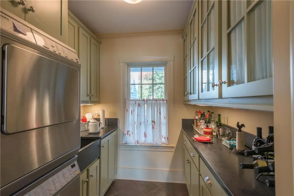 516 Reach Road Sedgwick ME 04673