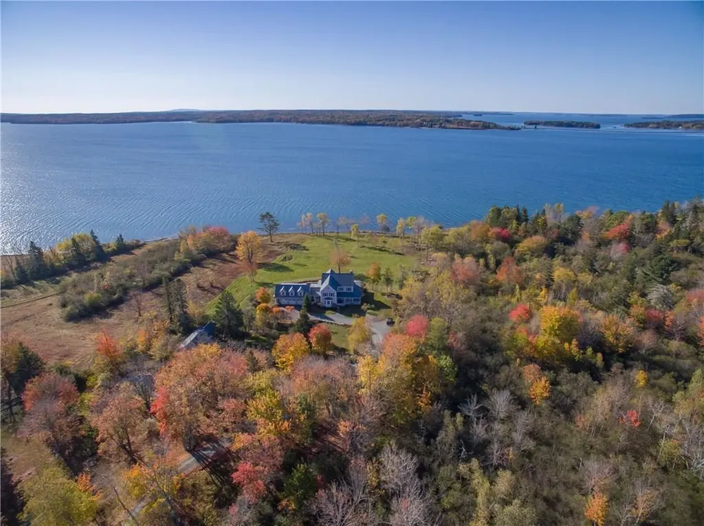 516 Reach Road Sedgwick ME 04673