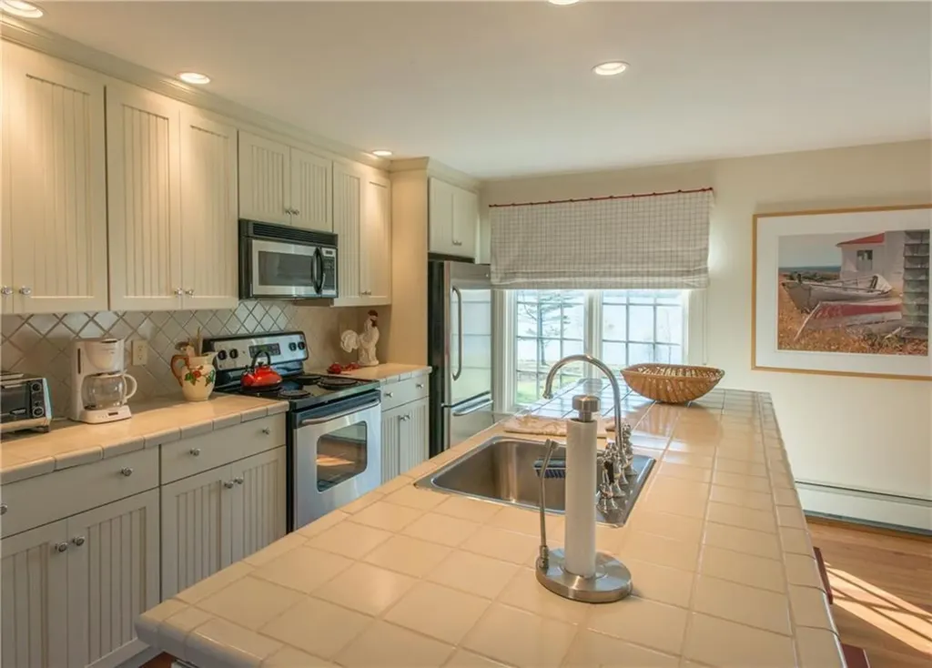 516 Reach Road Sedgwick ME 04673