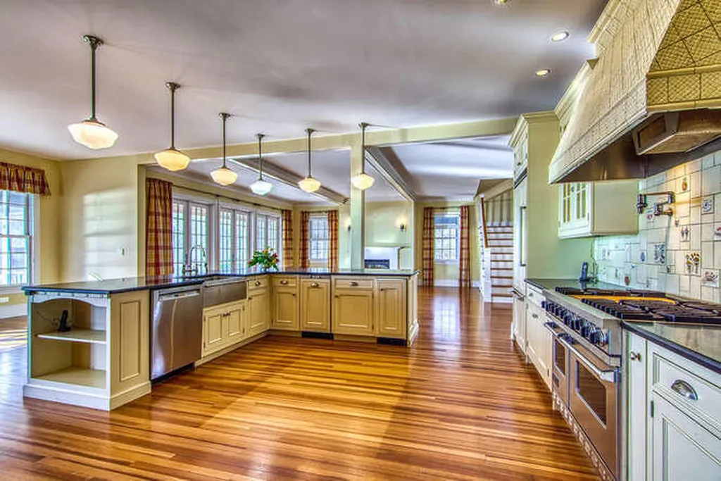 516 Reach Road Sedgwick ME 04673
