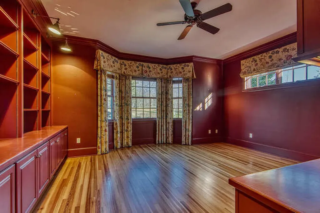 516 Reach Road Sedgwick ME 04673