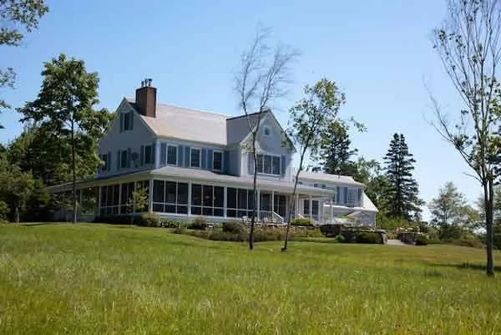 516 Reach Road Sedgwick ME 04673