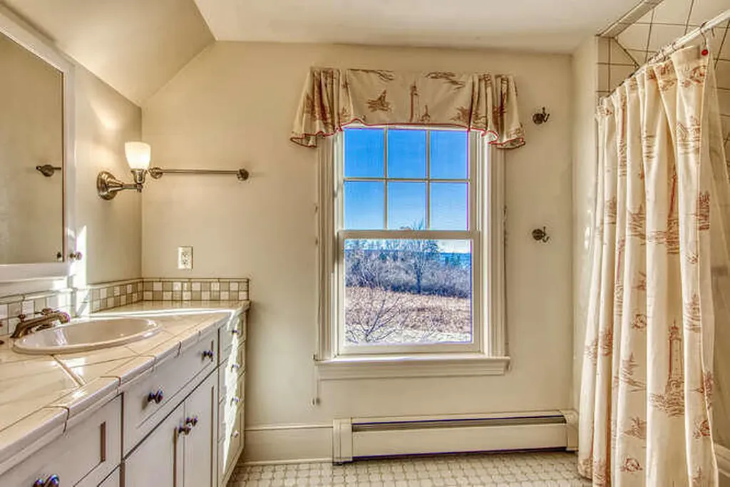 516 Reach Road Sedgwick ME 04673