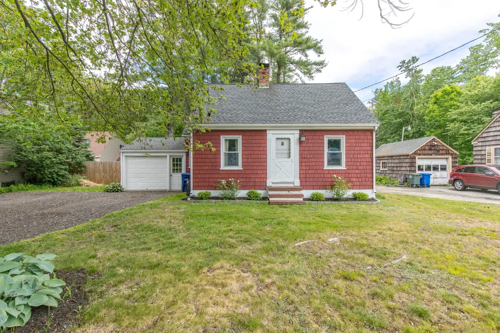 147 Bridgton Road Westbrook ME 04092