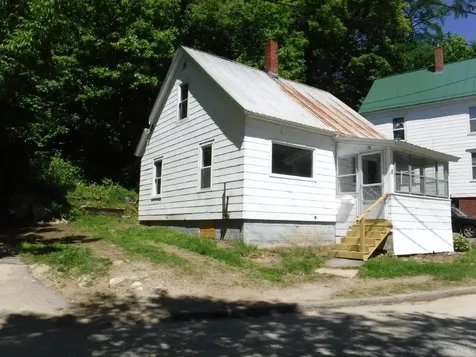 8 Dunton Street Rumford ME 04276
