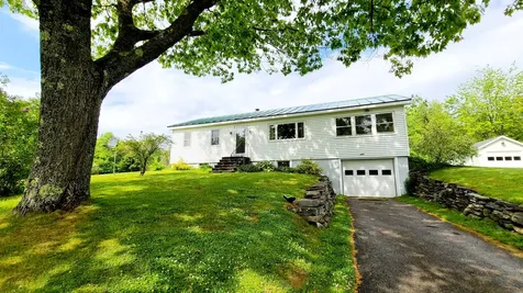 366 Lincolnville Avenue Searsmont ME 04973