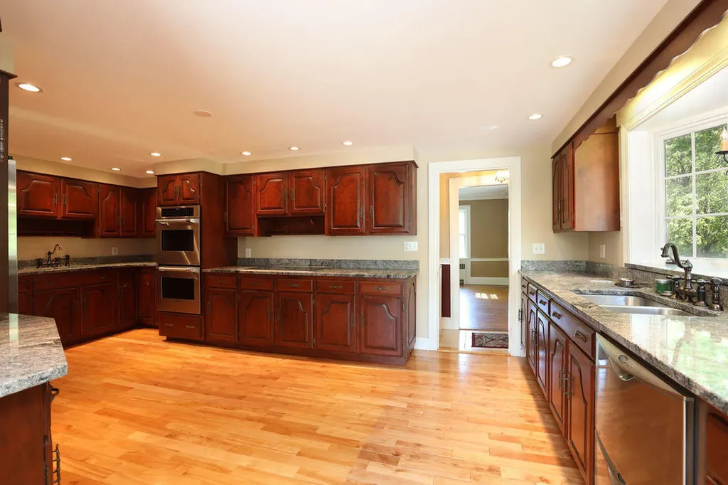 35 Pleasant Street Kennebunk ME 04043