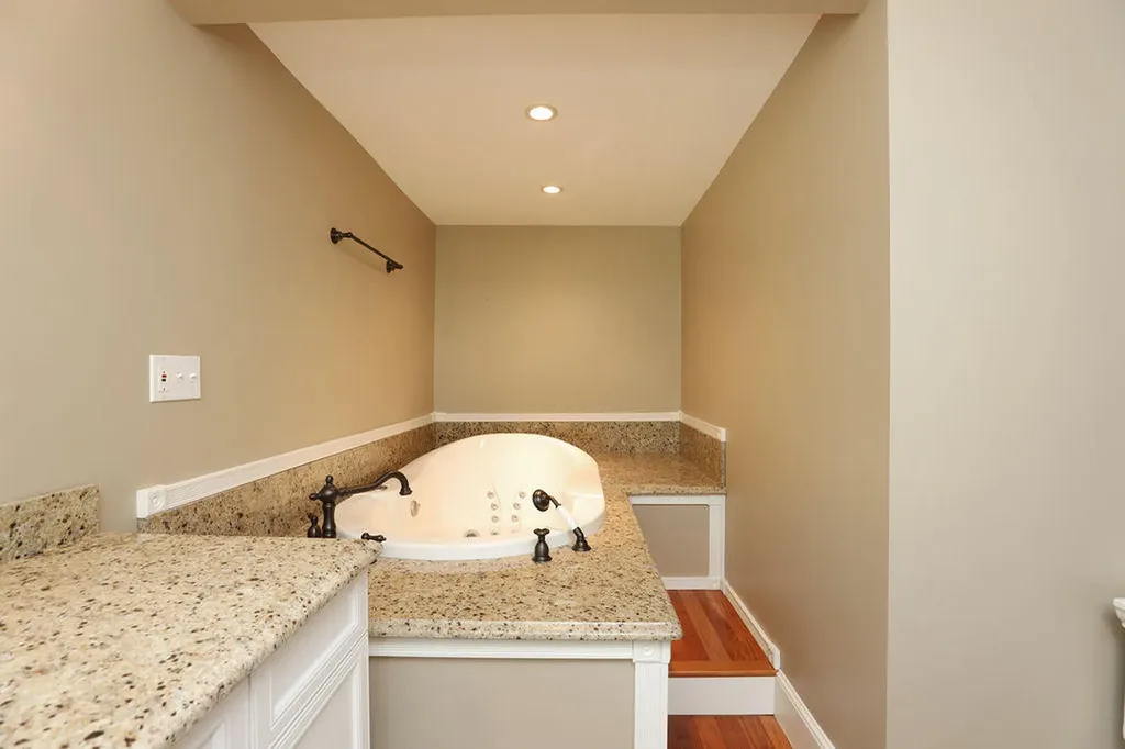 35 Pleasant Street Kennebunk ME 04043