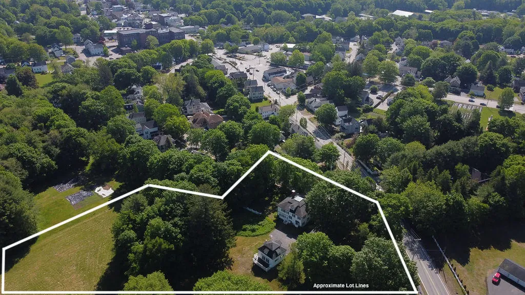 35 Pleasant Street Kennebunk ME 04043