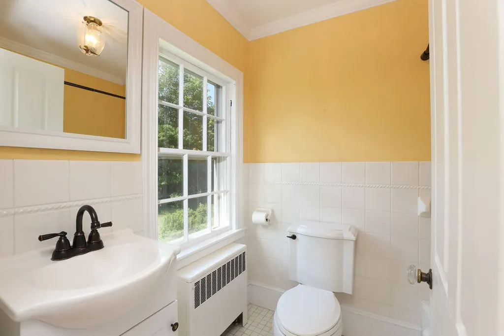 35 Pleasant Street Kennebunk ME 04043