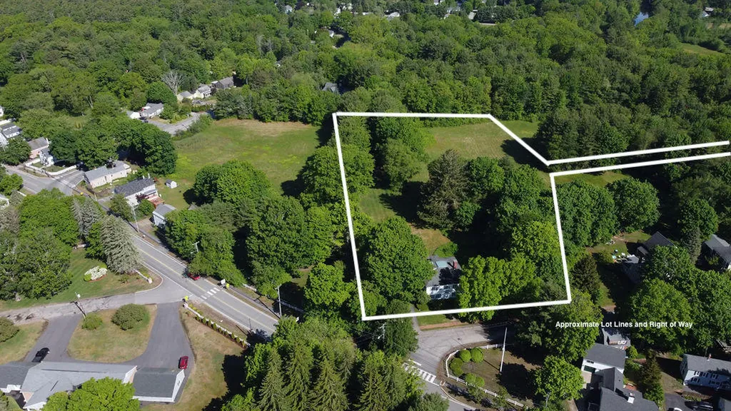 35 Pleasant Street Kennebunk ME 04043