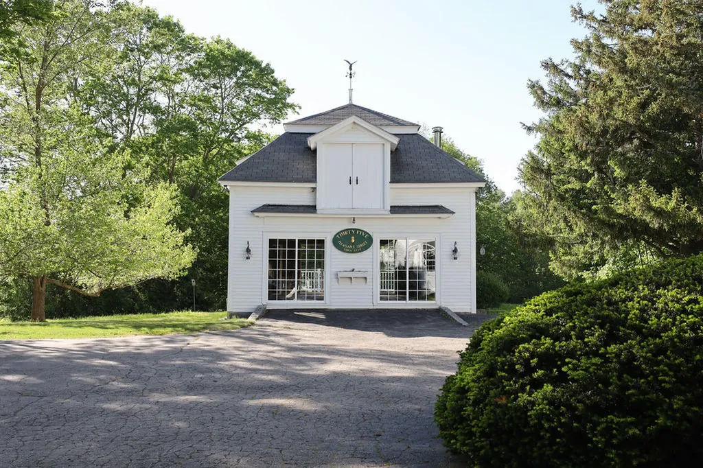 35 Pleasant Street Kennebunk ME 04043