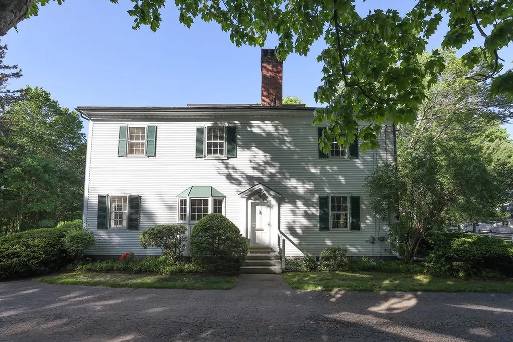 35 Pleasant Street Kennebunk ME 04043