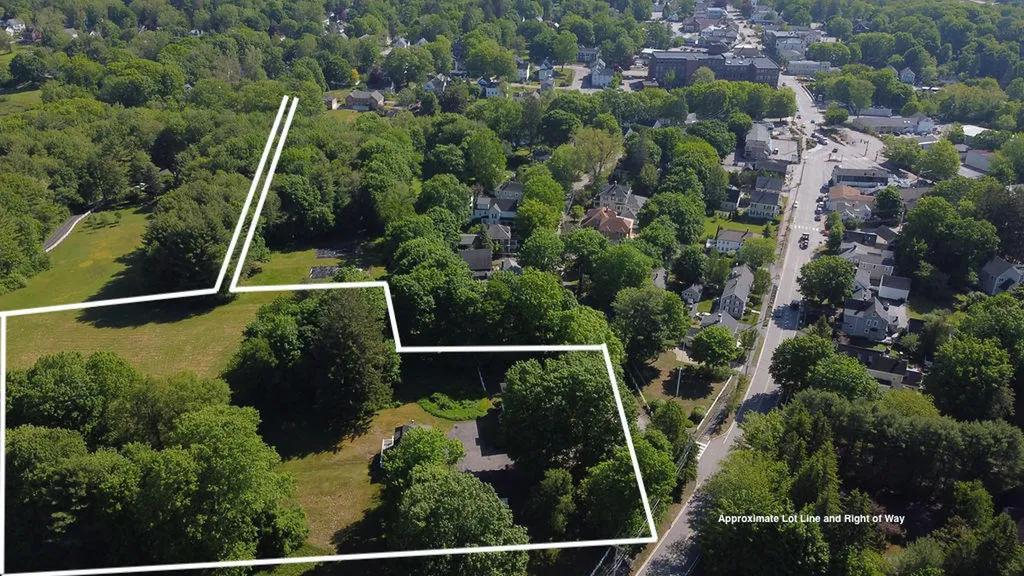 35 Pleasant Street Kennebunk ME 04043