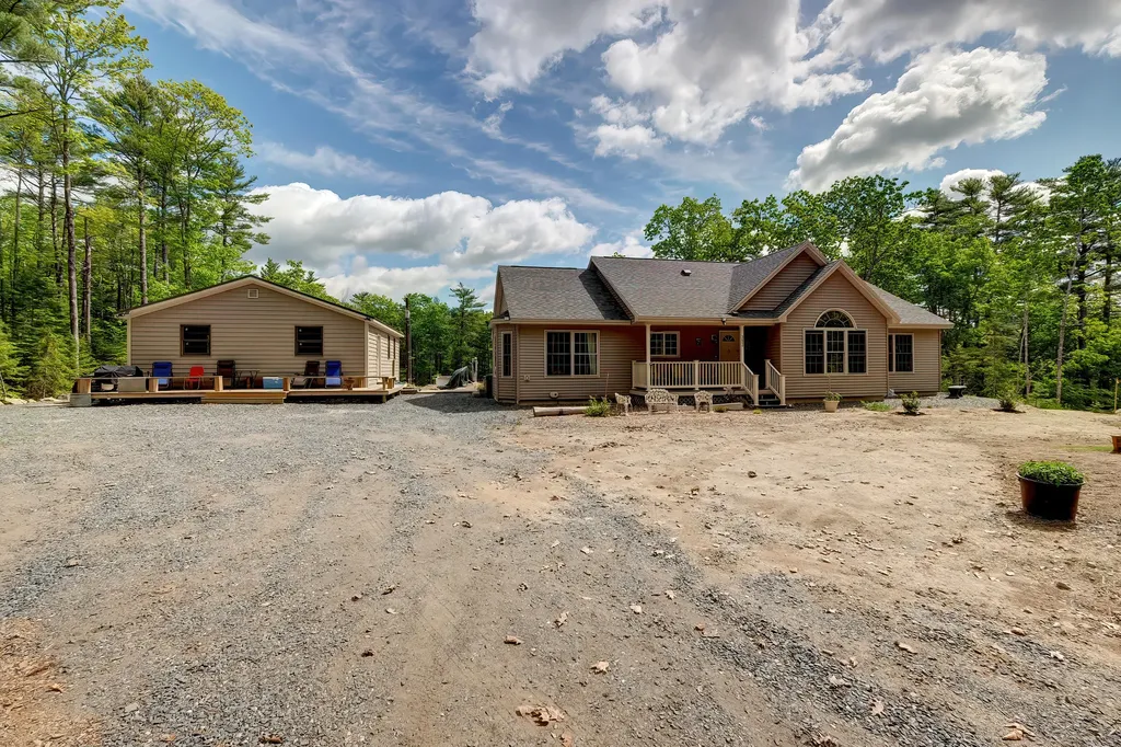 353 North Bend Road Surry ME 04684