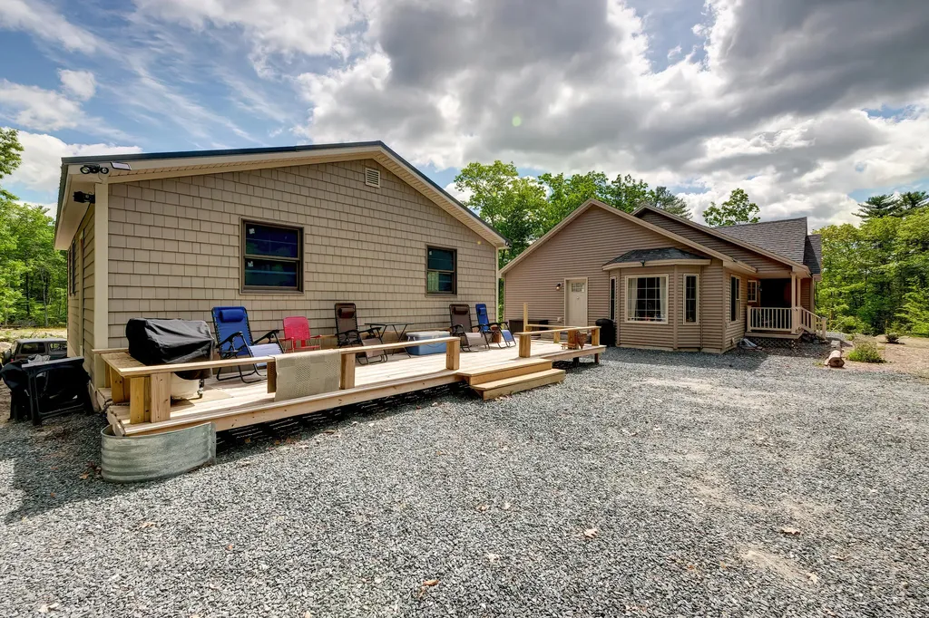 353 North Bend Road Surry ME 04684
