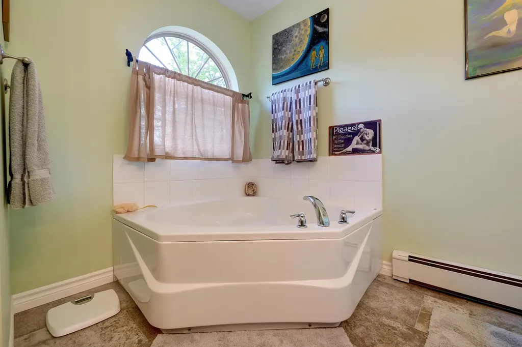 353 North Bend Road Surry ME 04684