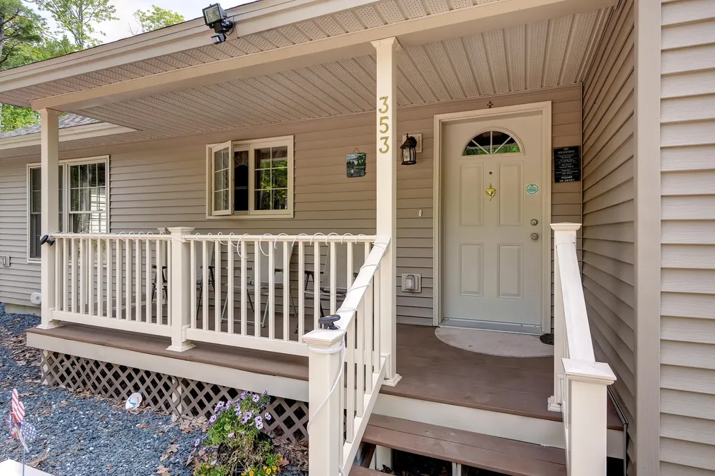 353 North Bend Road Surry ME 04684