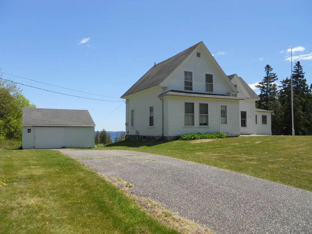 689 Main Road Islesboro ME 04848