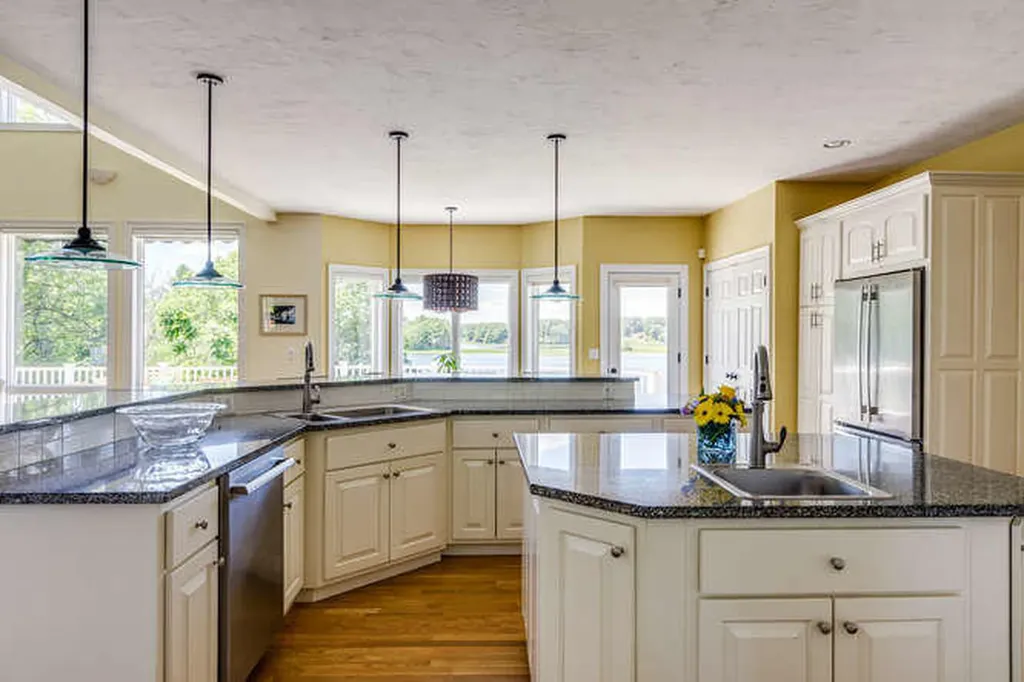 6 Spencers Way Kittery ME 03904