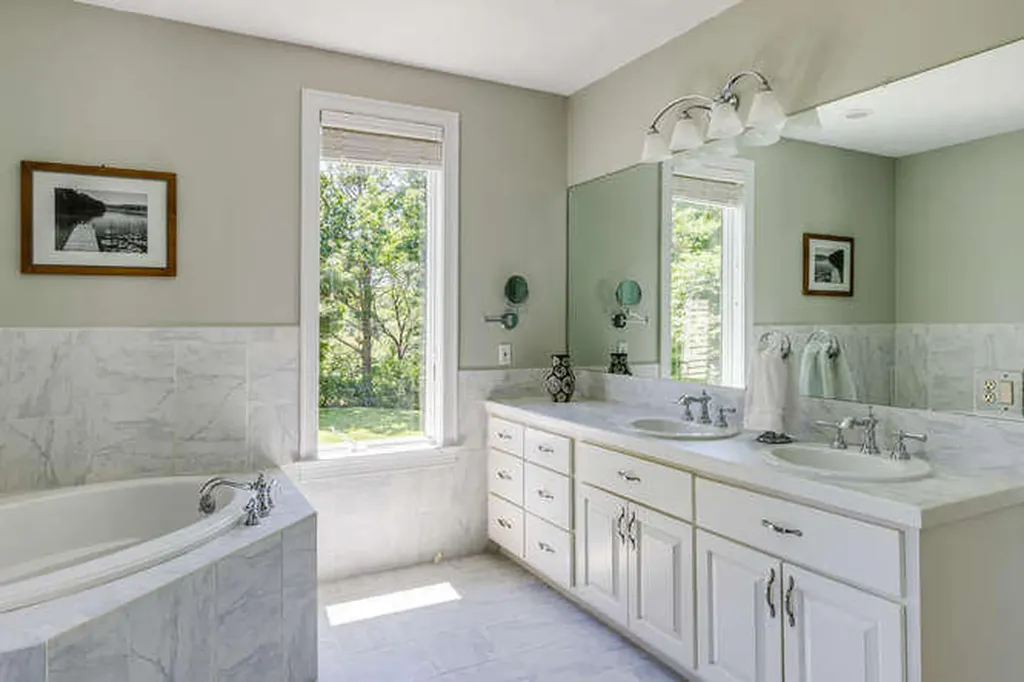 6 Spencers Way Kittery ME 03904