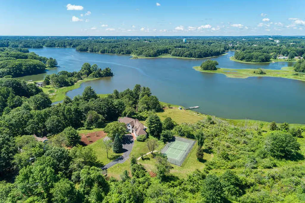 6 Spencers Way Kittery ME 03904