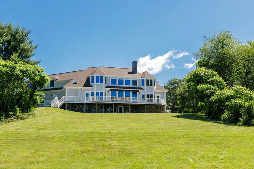 6 Spencers Way Kittery ME 03904