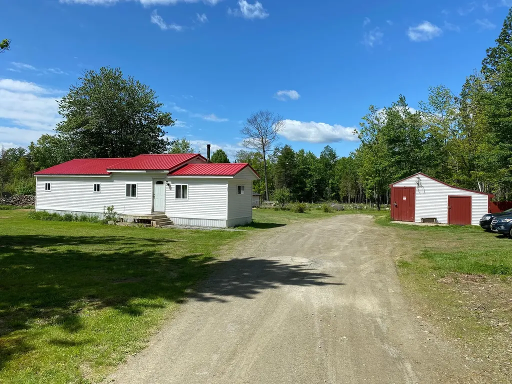 63 Bragg Road Detroit ME 04929