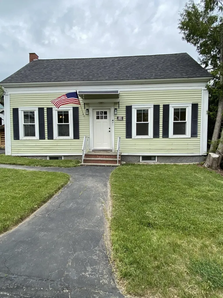 58 Commercial Street Winterport ME 04496