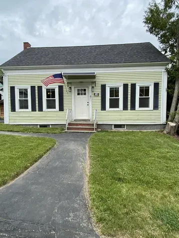 58 Commercial Street Winterport ME 04496
