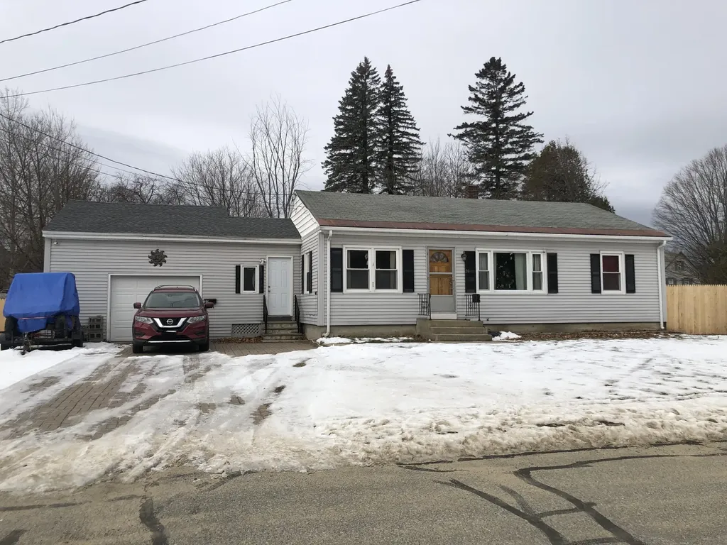 20 Worthley Avenue Mexico ME 04257