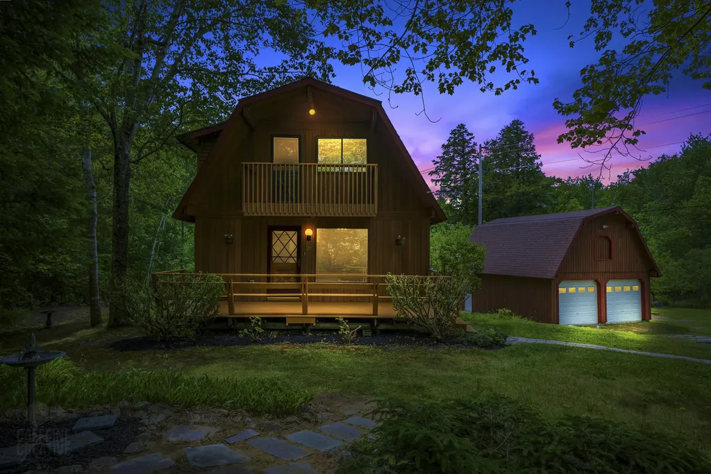 28 Easter Avenue Windham ME 04062
