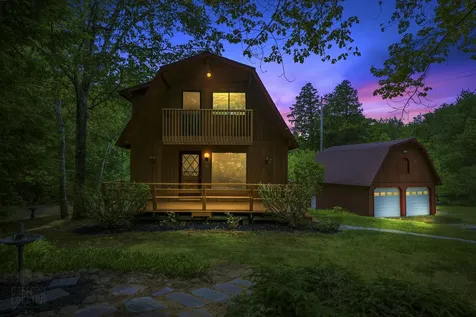 28 Easter Avenue Windham ME 04062