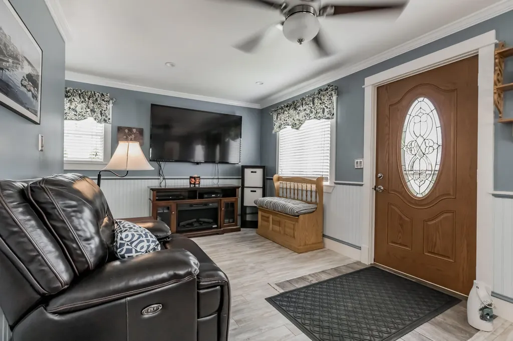 5 Railroad Avenue Rockland ME 04841