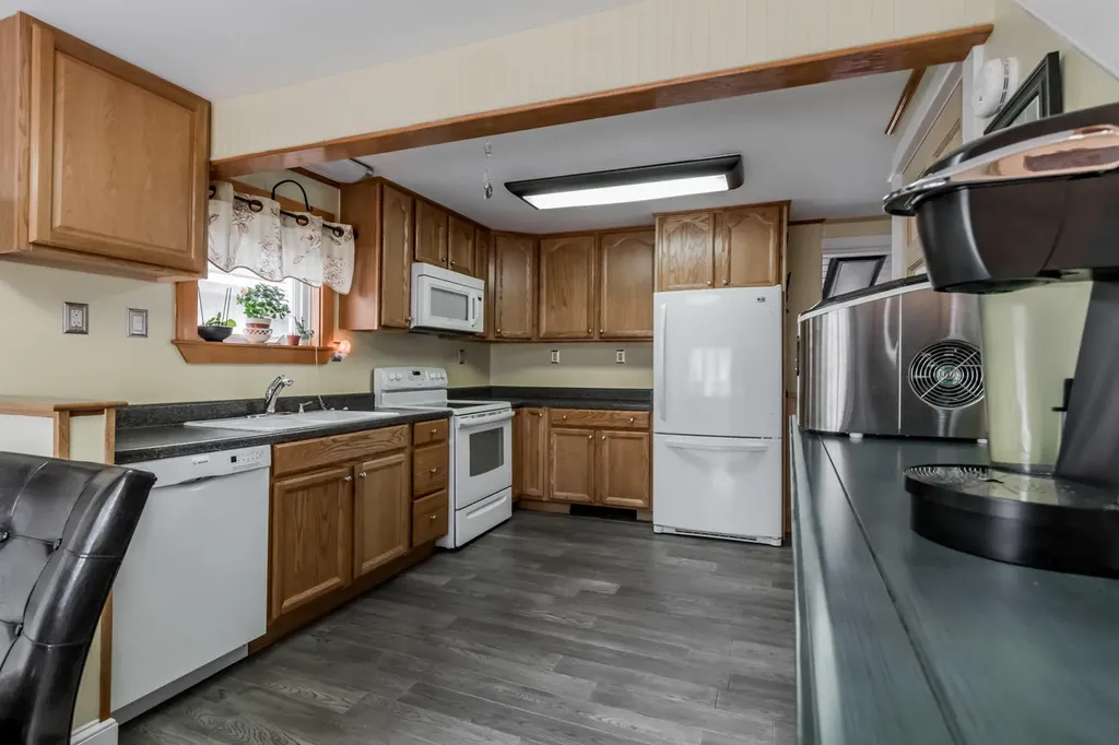 5 Railroad Avenue Rockland ME 04841