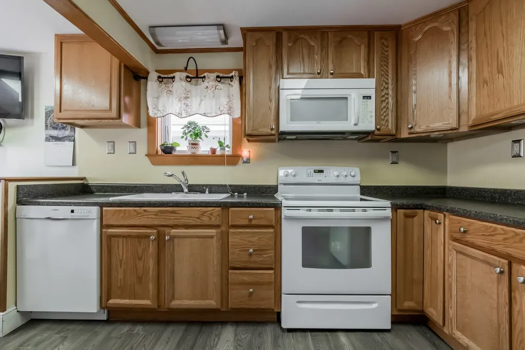 5 Railroad Avenue Rockland ME 04841