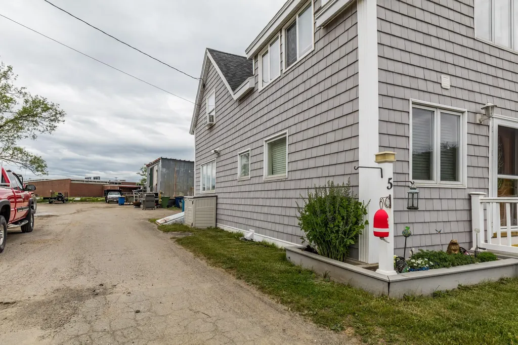 5 Railroad Avenue Rockland ME 04841