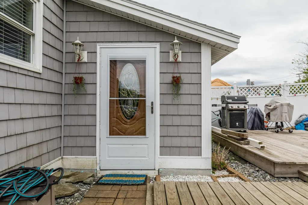 5 Railroad Avenue Rockland ME 04841