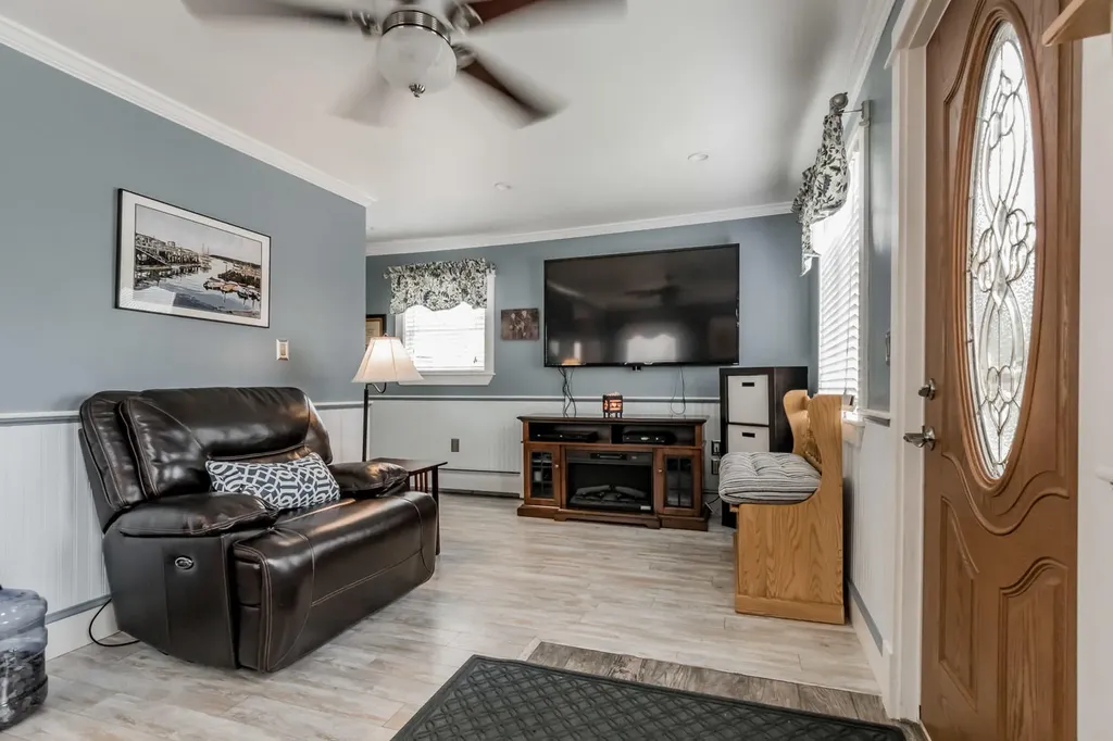 5 Railroad Avenue Rockland ME 04841
