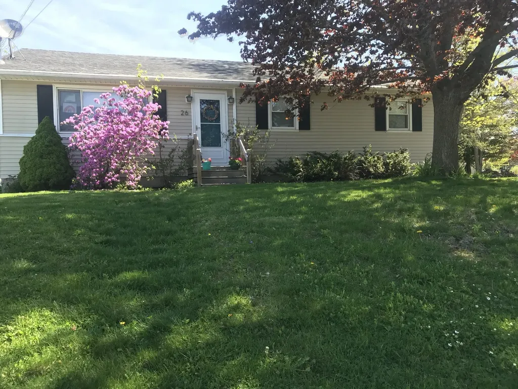 26 Hillcrest Drive Brewer ME 04412