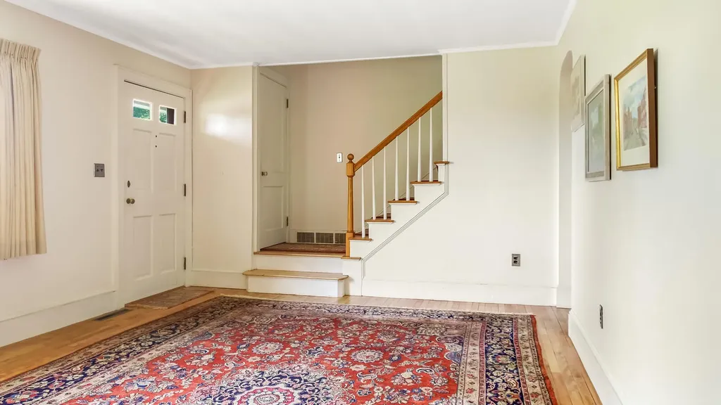 11 Mayflower Road Hallowell ME 04347