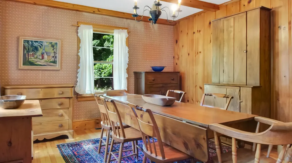 11 Mayflower Road Hallowell ME 04347