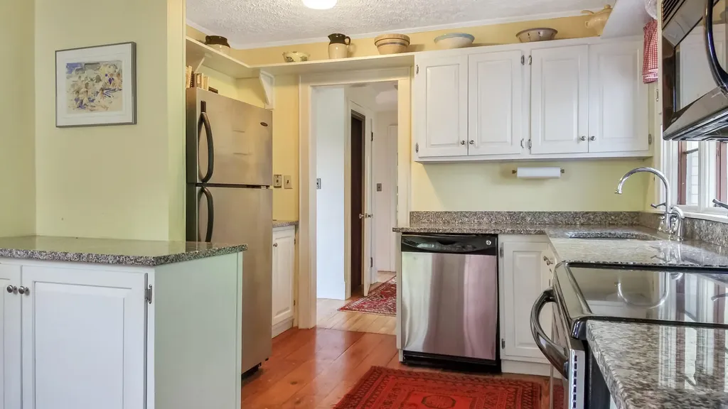11 Mayflower Road Hallowell ME 04347