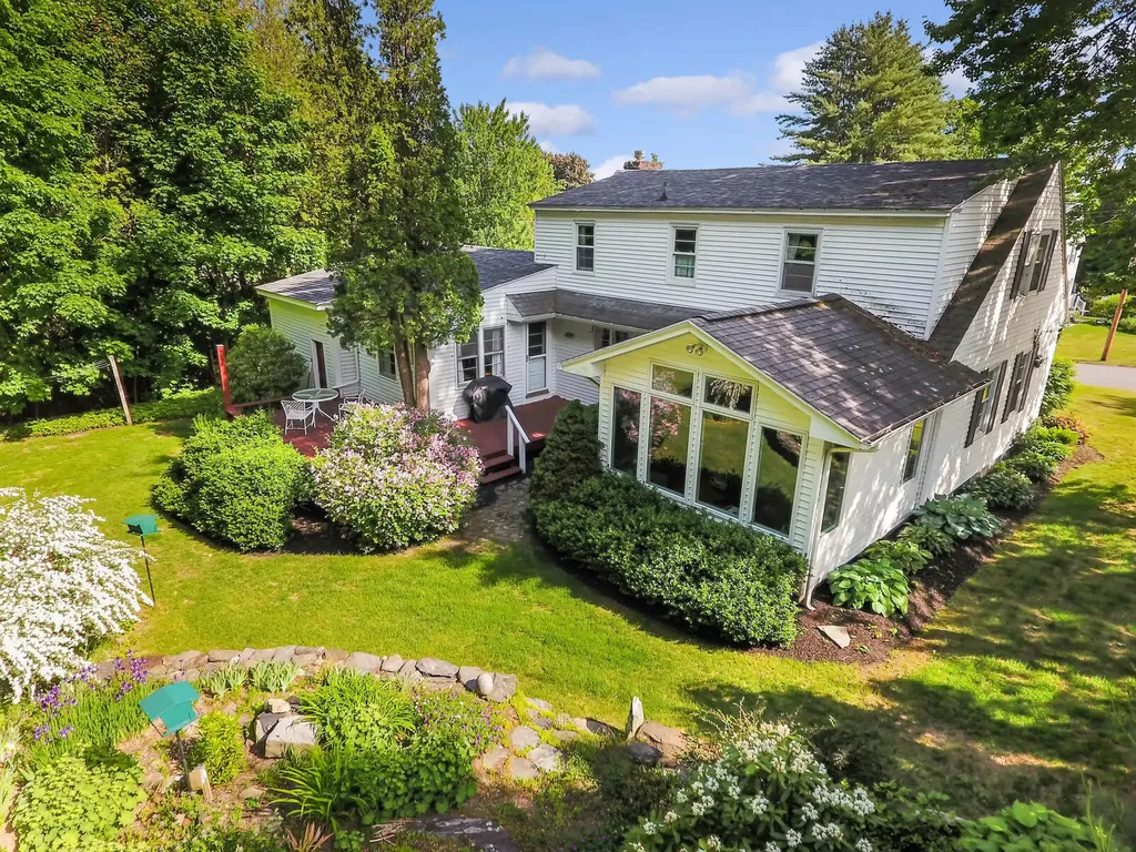 11 Mayflower Road Hallowell ME 04347