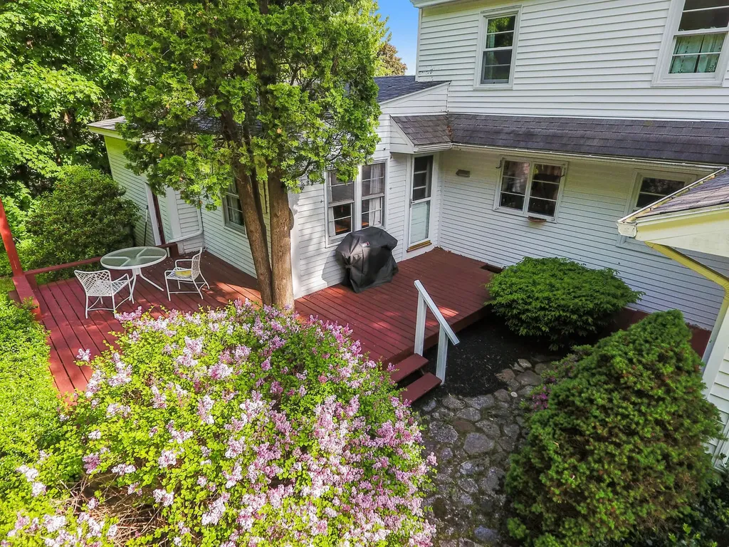 11 Mayflower Road Hallowell ME 04347