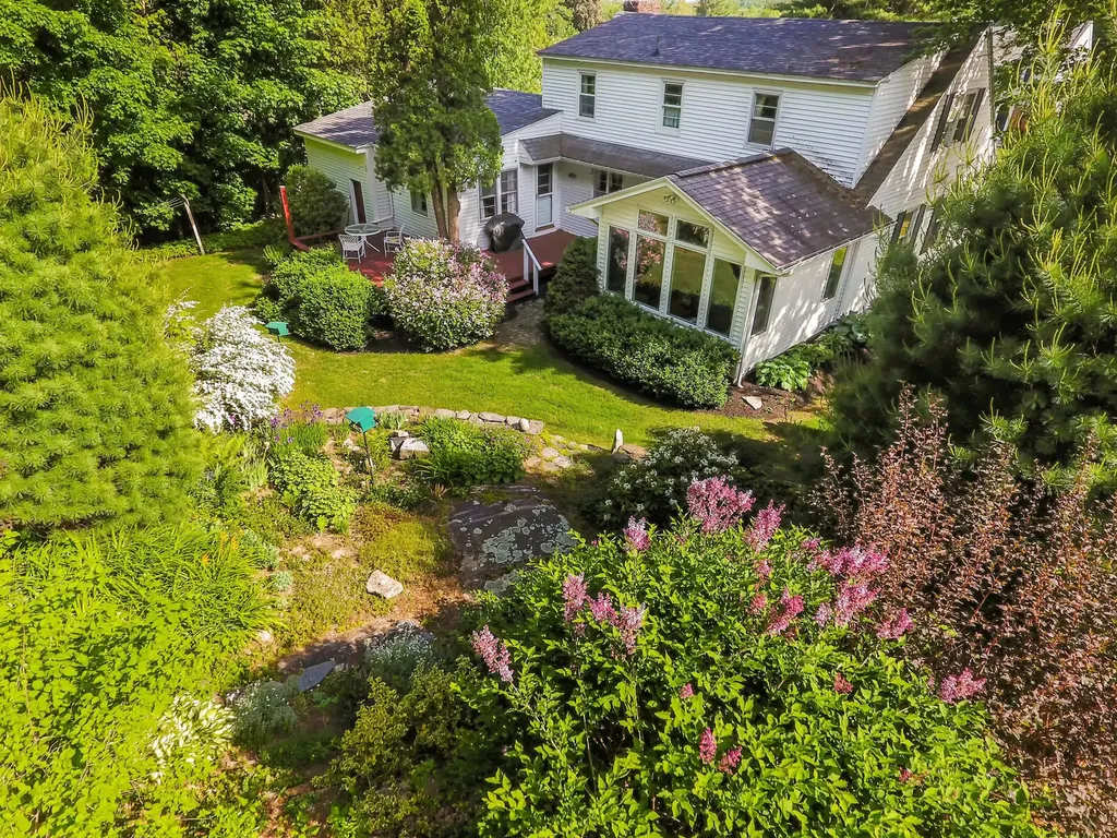 11 Mayflower Road Hallowell ME 04347