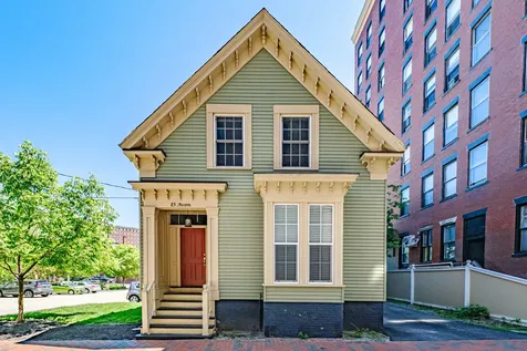 15 Avon Street Portland ME 04101