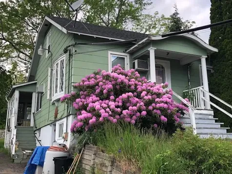 8 Eustis Street Lewiston ME 04240
