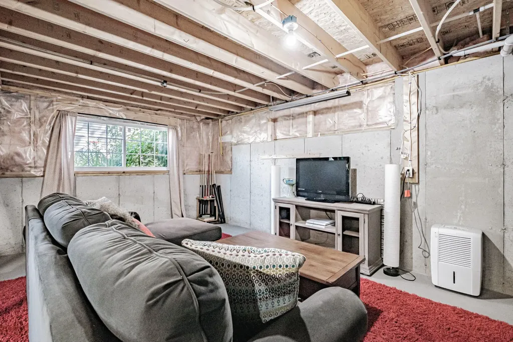 25 Everett Street Westbrook ME 04092